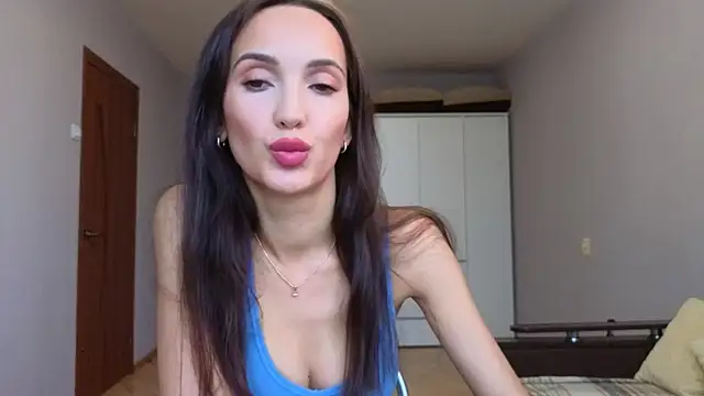 Snapshot of Lillian-Clark chatting on 3, 11, 2025 Lillian-Clark online show from 3, 11, 2025