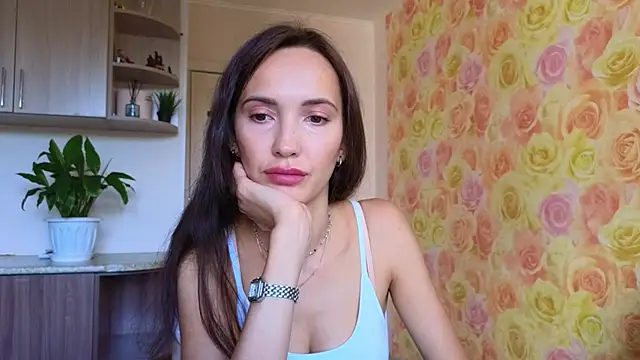 Snapshot of Lillian-Clark chatting on 6, 10, 2025 Lillian-Clark online show from 6, 10, 2025