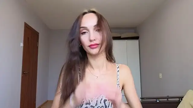 Snapshot of Lillian-Clark chatting on 4, 11, 2025 Lillian-Clark online show from 4, 11, 2025