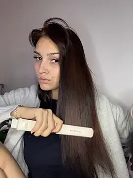 EllaBlowy online show from 4, 10, 2025