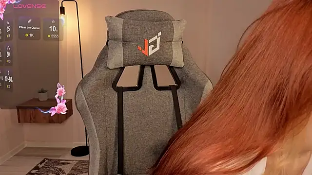 Snapshot of Frences_Eyes chatting on 9, 11, 2025 Frences Eyes online show from 9, 11, 2025