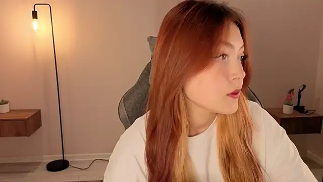 Snapshot of Frences_Eyes chatting on 2, 12, 2025 Frences Eyes online show from 2, 12, 2025