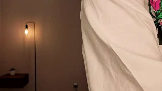 Snapshot of Frences_Eyes chatting on 14, 11, 2025 Frences Eyes online show from 14, 11, 2025