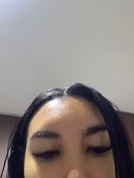 karolaalcendra online show from 2, 12, 2025