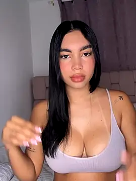 karolaalcendra online show from 9, 10, 2025