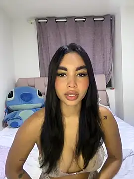 karolaalcendra online show from 3, 11, 2025