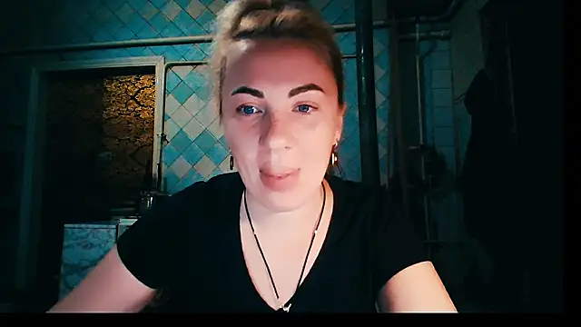 EmmaCat  online show from 28, 11, 2025