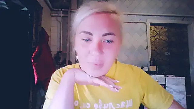 EmmaCat  online show from 25, 5, 2026