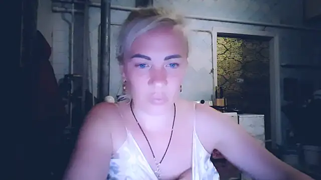 EmmaCat  online show from 25, 5, 2026