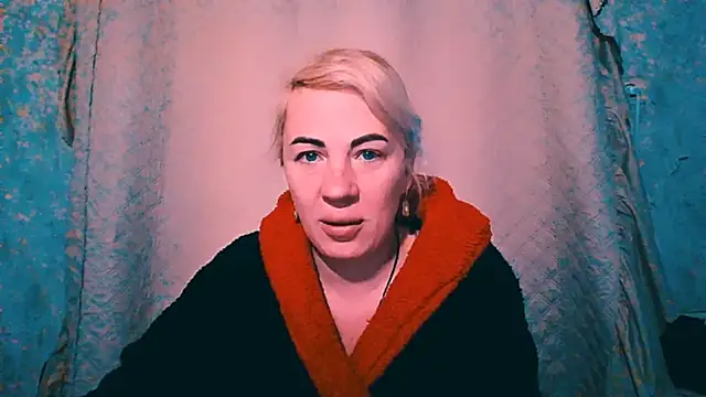 EmmaCat  online show from 18, 10, 2025