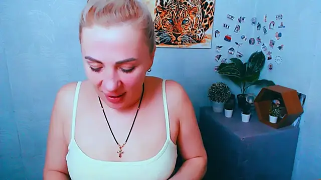 EmmaCat  online show from 10, 2, 2026