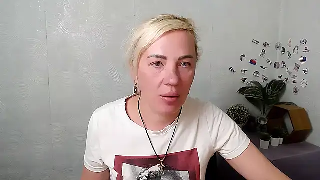 EmmaCat  online show from 7, 5, 2026