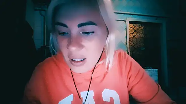 EmmaCat  online show from 31, 5, 2026
