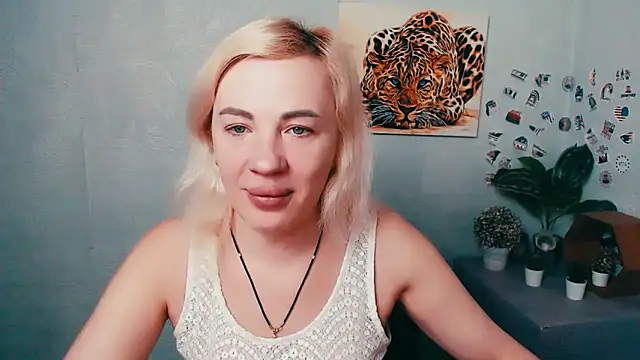 EmmaCat  online show from 5, 3, 2026