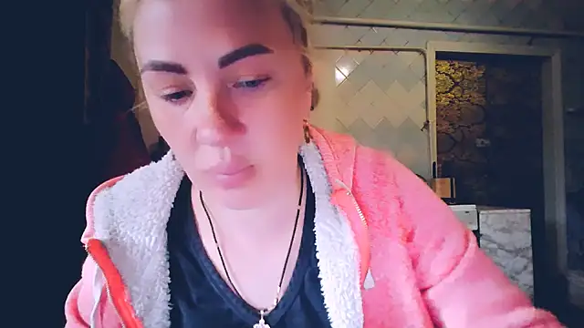 EmmaCat  online show from 9, 5, 2026