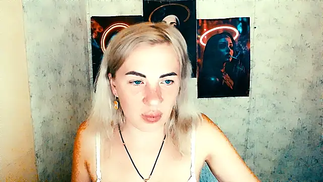 EmmaCat  online show from 10, 11, 2025