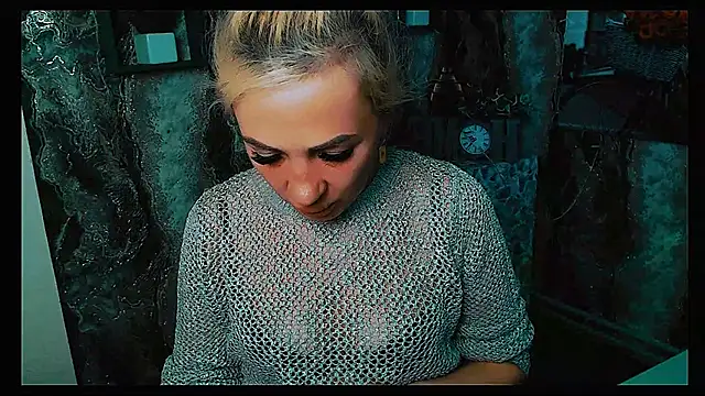 EmmaCat  online show from 22, 9, 2025