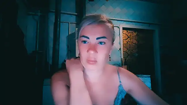 EmmaCat  online show from 8, 7, 2026
