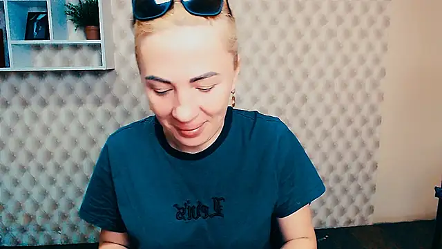 EmmaCat  online show from 4, 10, 2025