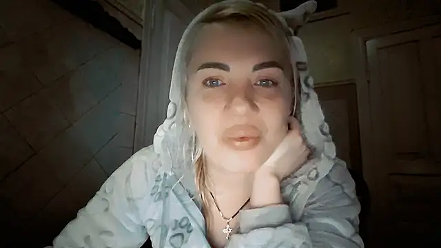 EmmaCat  online show from 14, 2, 2026