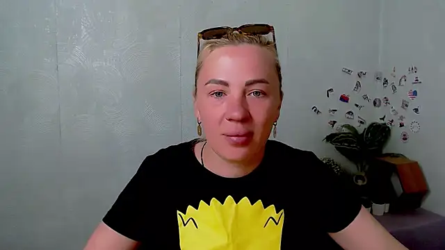 EmmaCat  online show from 5, 5, 2026