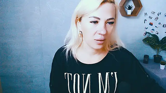 EmmaCat  online show from 23, 9, 2025