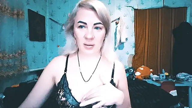 EmmaCat  online show from 15, 11, 2025