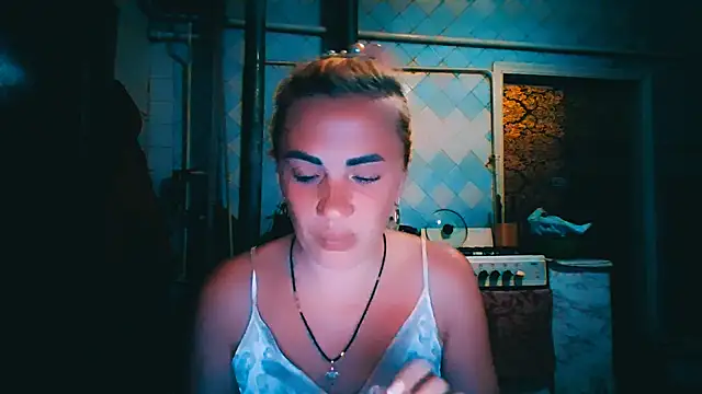 EmmaCat  online show from 17, 6, 2026
