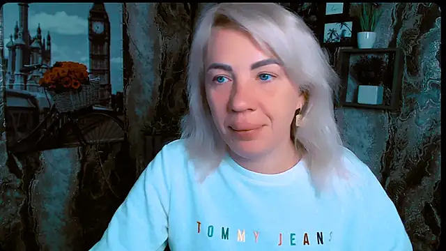 EmmaCat  online show from 2, 10, 2025