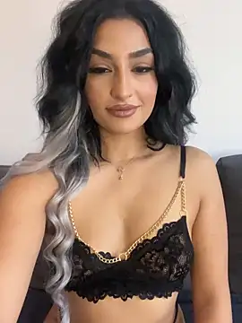 Mia spicyy online show from 28, 11, 2025