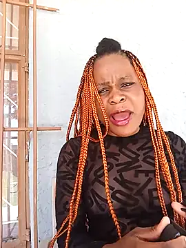 Snapshot of BlondieBitch chatting on 23, 11, 2025 BlondieBitch online show from 23, 11, 2025