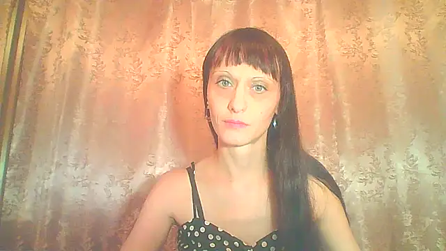 Snapshot of Irivana chatting on 5, 10, 2025 Irivana online show from 5, 10, 2025