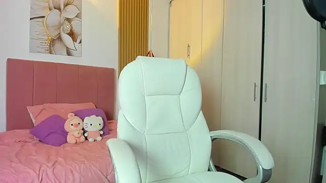 Snapshot of KoraRousee chatting on 15, 9, 2025 KoraRousee online show from 15, 9, 2025