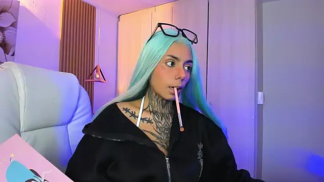 Snapshot of KoraRousee chatting on 30, 10, 2025 KoraRousee online show from 30, 10, 2025