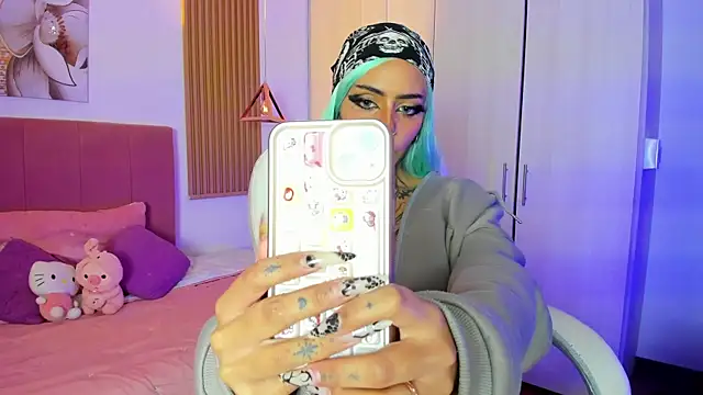 Snapshot of KoraRousee chatting on 6, 10, 2025 KoraRousee online show from 6, 10, 2025