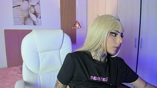 Snapshot of KoraRousee chatting on 19, 9, 2025 KoraRousee online show from 19, 9, 2025