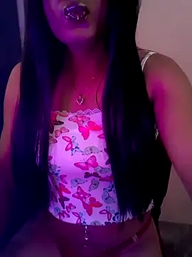 Cutie-Whiskey1 online show from 11, 11, 2025