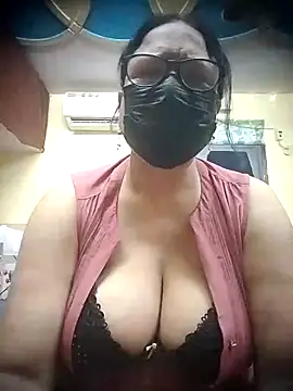 thehotlady online show from 18, 5, 2026