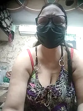 Snapshot of thehotlady chatting on 5, 11, 2025 thehotlady online show from 5, 11, 2025