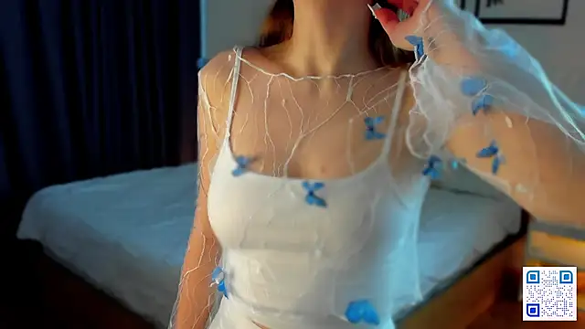 Snapshot of DimpledPoke chatting on 19, 10, 2025 DimpledPoke online show from 19, 10, 2025