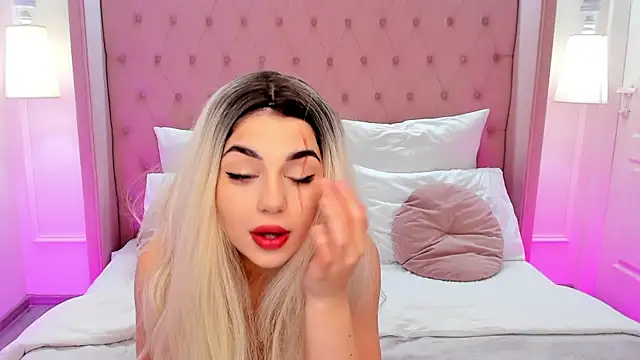 Snapshot of HelenTiny chatting on 31, 10, 2025 HelenTiny online show from 31, 10, 2025