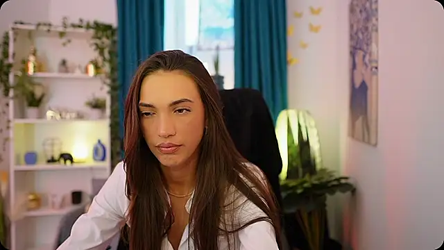 Alexis Love  online show from 5, 10, 2025