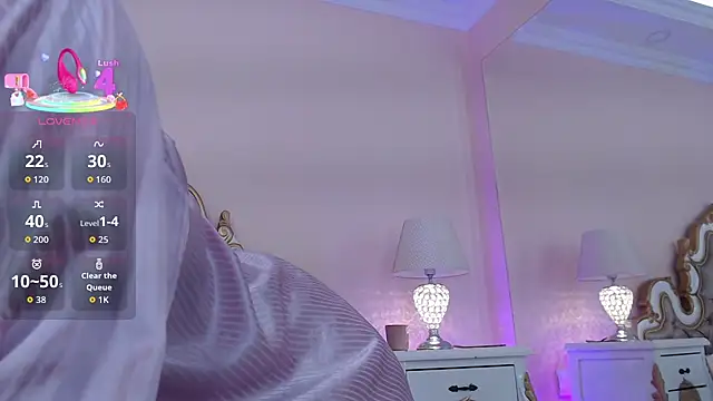 AryCorinne online show from 10, 10, 2025