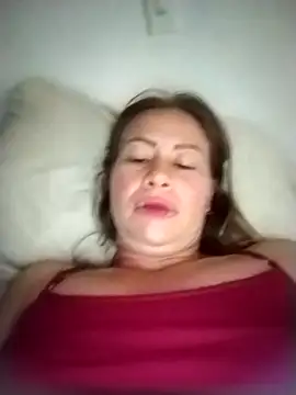 LaraCaliente online show from 25, 11, 2025