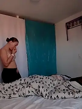 Snapshot of LaraCaliente chatting on 27, 2, 2026 LaraCaliente online show from 27, 2, 2026