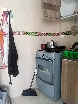 LaraCaliente online show from 29, 11, 2025