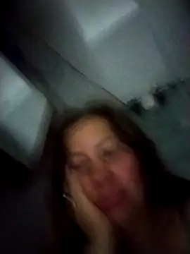 LaraCaliente online show from 28, 10, 2025