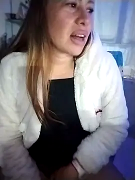 LaraCaliente online show from 16, 11, 2025