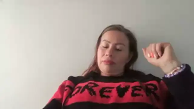 LaraCaliente online show from 15, 4, 2026