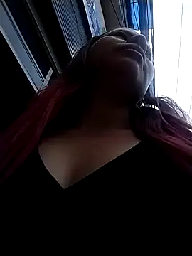 Snapshot of LaraCaliente chatting on 7, 2, 2026 LaraCaliente online show from 7, 2, 2026